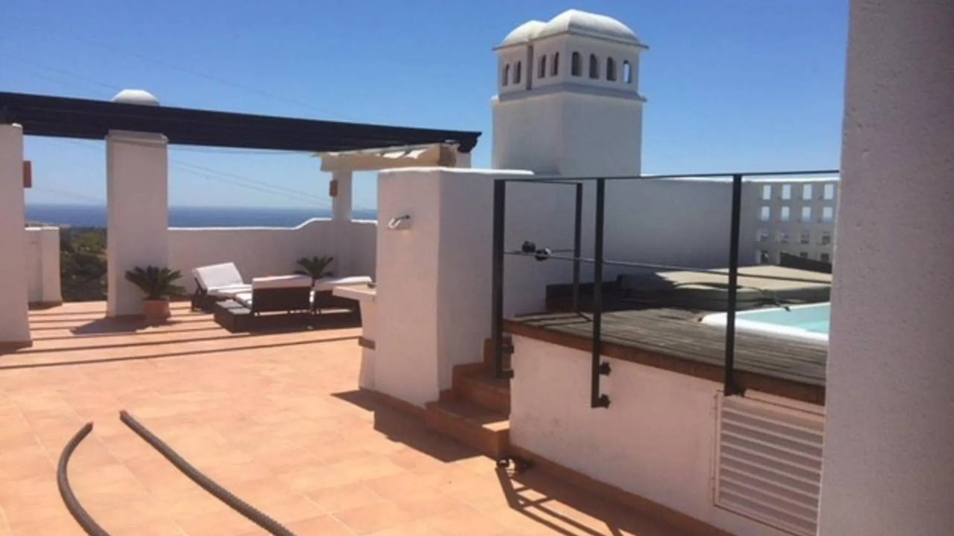Spacious Apartment In Casares With Terrace And Sea View